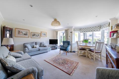 2 bedroom flat for sale, Burnhams Road, Little Bookham, KT23