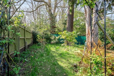 3, Heathside Burnhams Road, Bookham, Leatherhead, KT23 3AX