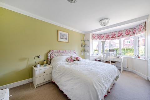3, Heathside Burnhams Road, Bookham, Leatherhead, KT23 3AX