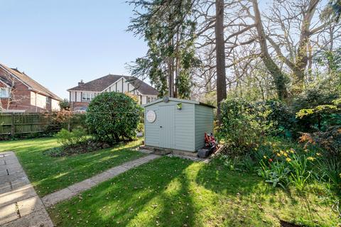 3, Heathside Burnhams Road, Bookham, Leatherhead, KT23 3AX