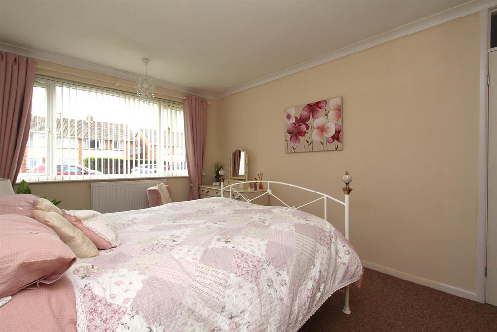 Bedroom one.JPG