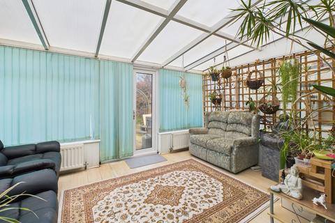 35 Congreve Road, Worthing, BN14 8EL