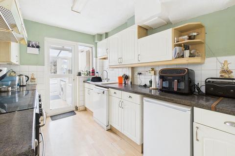 35 Congreve Road, Worthing, BN14 8EL