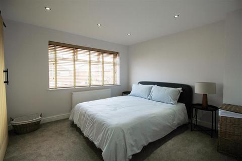 26 Fernley Avenue, Denton, Manchester, M34 7TL