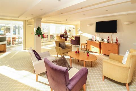 2 bedroom apartment for sale, Weighbridge Court, High Street, Ongar, Essex, CM5 9FD