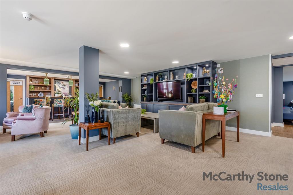 8641826-interior06.jpg