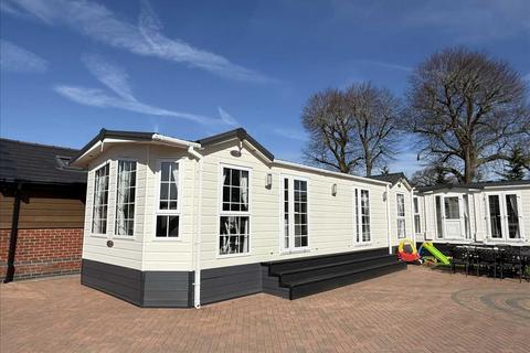 3 bedroom bungalow to rent - Box Trees Road, Solihull B94