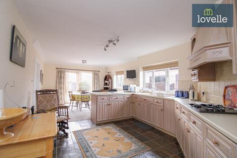 5 Shears Court, Waltham, Grimsby, DN37 0PF