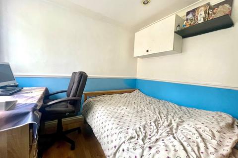 8 Ash Close, Huntingdon, PE29 7AY