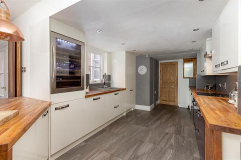 4 bedroom townhouse for sale, Coniscliffe Road, Darlington DL3