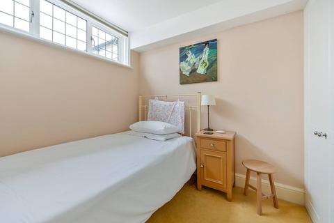 Flat 1, Fishery Lodge Avenue Road, Maidenhead, SL6 1UG