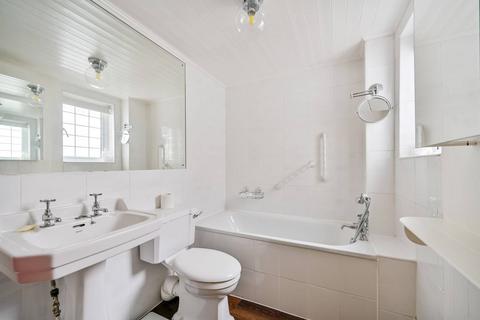 Flat 1, Fishery Lodge Avenue Road, Maidenhead, SL6 1UG