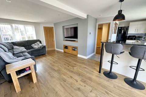 3 bedroom detached house for sale, Addison Road, Melksham SN12