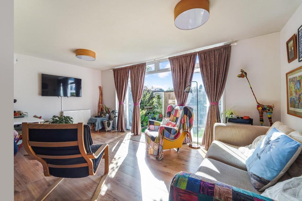 FLEETWOOD CLOSE (3).jpg