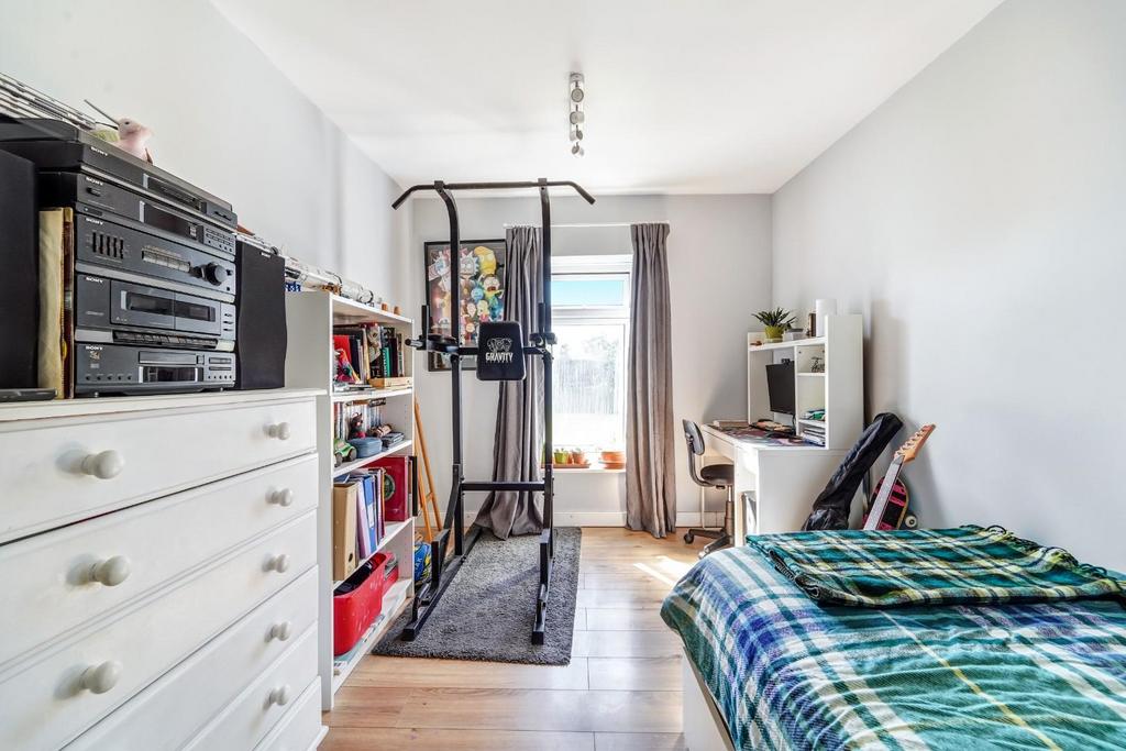 FLEETWOOD CLOSE (7).jpg