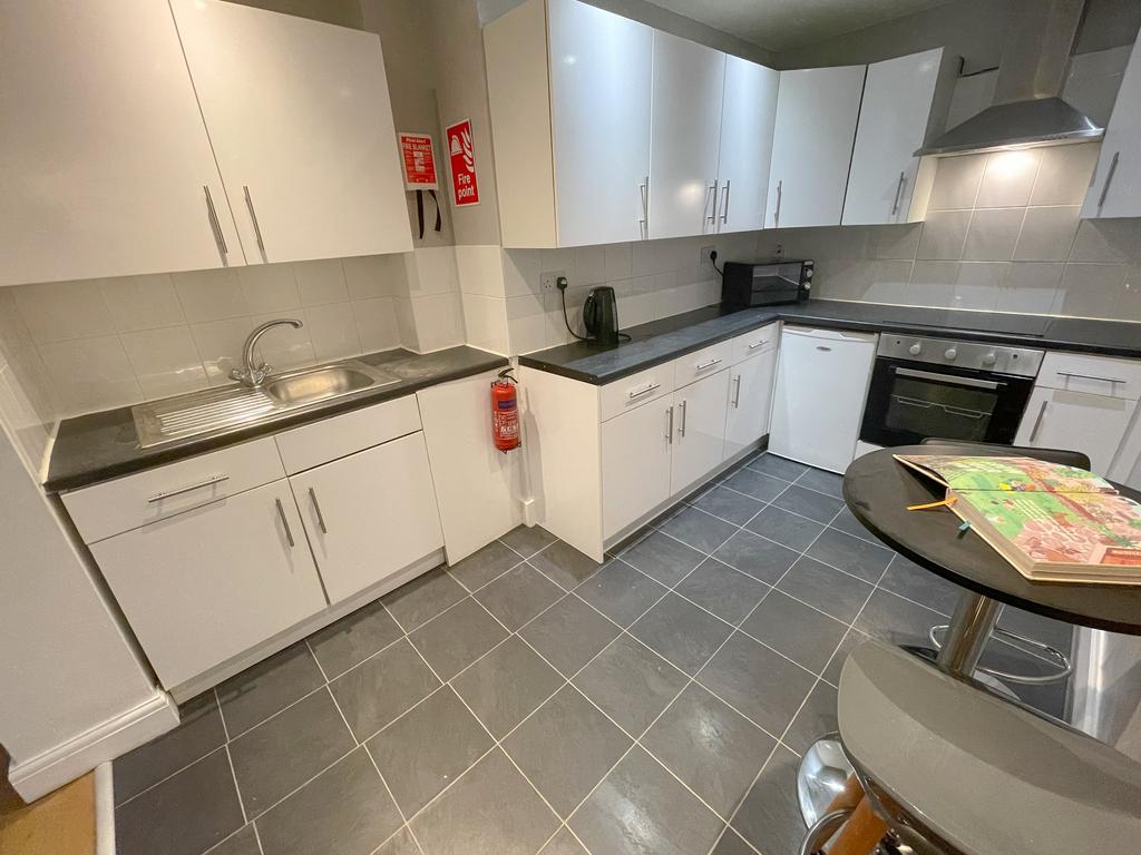 Flat 6, 31 Falkner3