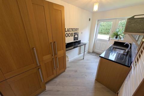 2 Alderley Close, Sandbach, CW11 1YX