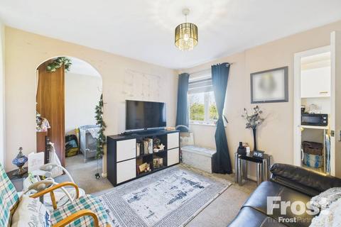 253 Redford Close, Feltham, TW13 4TG