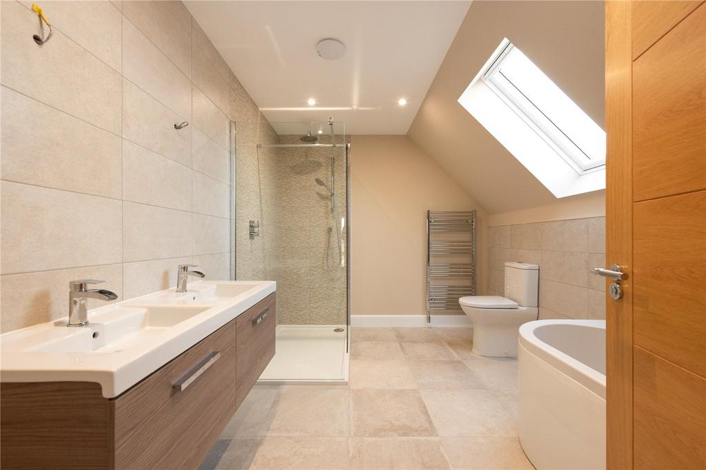 En-Suite Bathroom
