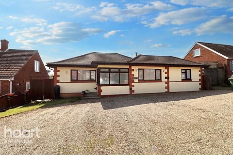 5 Cliff Drive, Warden, Sheerness, ME12 4PJ