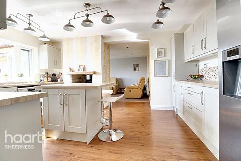 5 Cliff Drive, Warden, Sheerness, ME12 4PJ