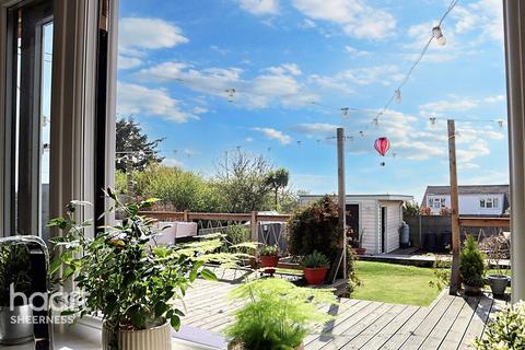 5 Cliff Drive, Warden, Sheerness, ME12 4PJ