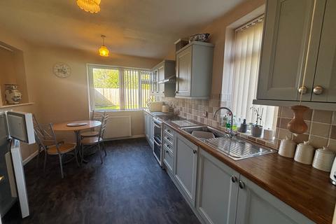 1 bedroom semi-detached house to rent, Kewstoke BS22