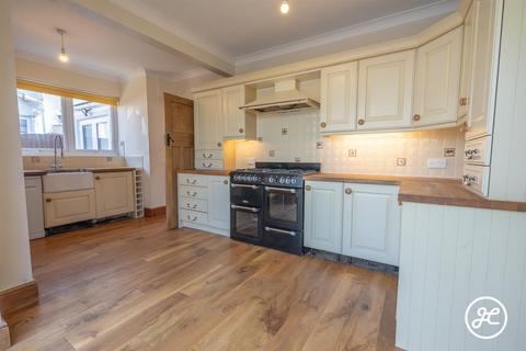 3 bedroom semi-detached house for sale, Quantock Road, Bridgwater
