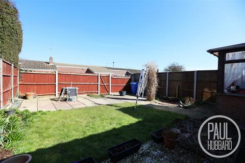 2 bedroom terraced bungalow for sale, Lloyds Avenue, Kessingland, NR33