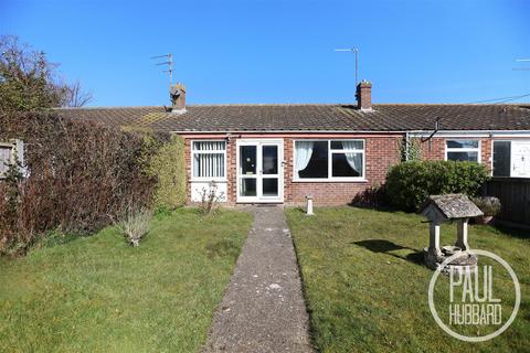 2 bedroom terraced bungalow for sale, Lloyds Avenue, Kessingland, NR33