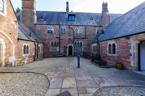 5 bedroom townhouse for sale, St. Clare's Court, Darlington