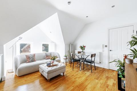 1 bedroom flat to rent, Stile Hall Gardens, London, W4