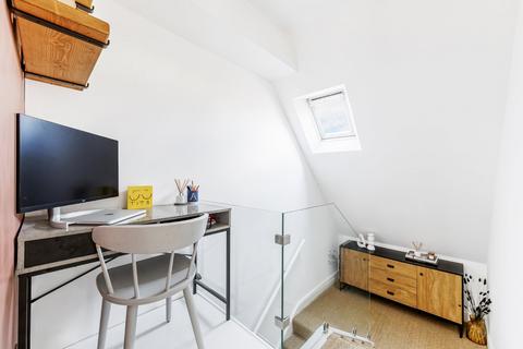 1 bedroom flat to rent, Stile Hall Gardens, London, W4