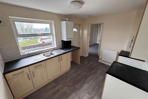 2 bedroom flat to rent, Hugh Gardens, Newcastle upon Tyne NE4