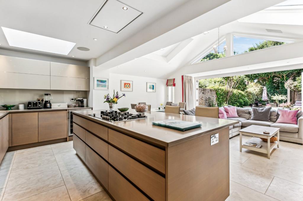 Kitchen/Reception