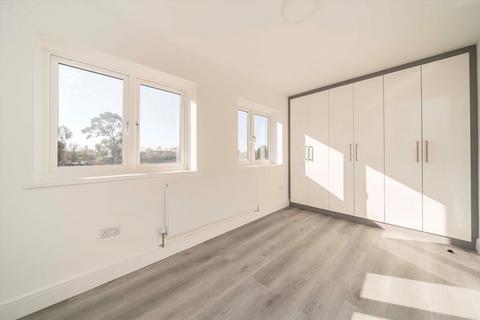 undefined, Stanley Road, Hounslow TW3