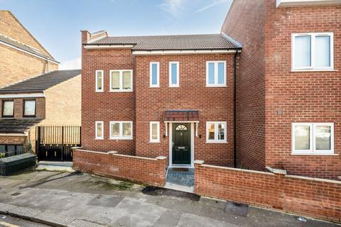 undefined, Stanley Road, Hounslow TW3