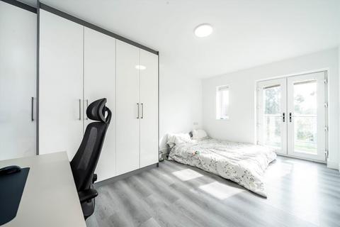 undefined, Stanley Road, Hounslow TW3