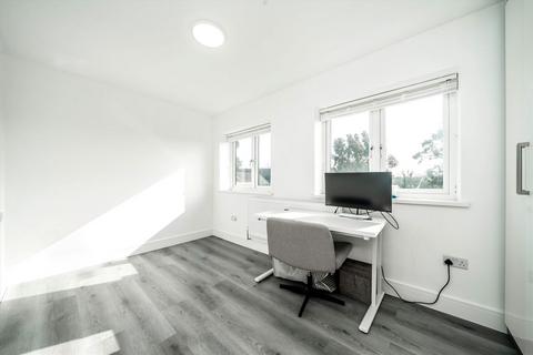 undefined, Stanley Road, Hounslow TW3