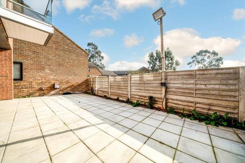 undefined, Stanley Road, Hounslow TW3