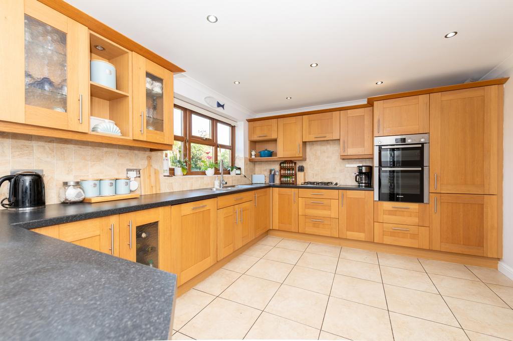 Kitchen/Breakfast