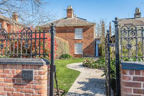 35 Bracondale, Norwich, NR1 2AT