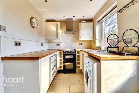 2 bedroom end of terrace house for sale, Hawksworth Grove, Newport