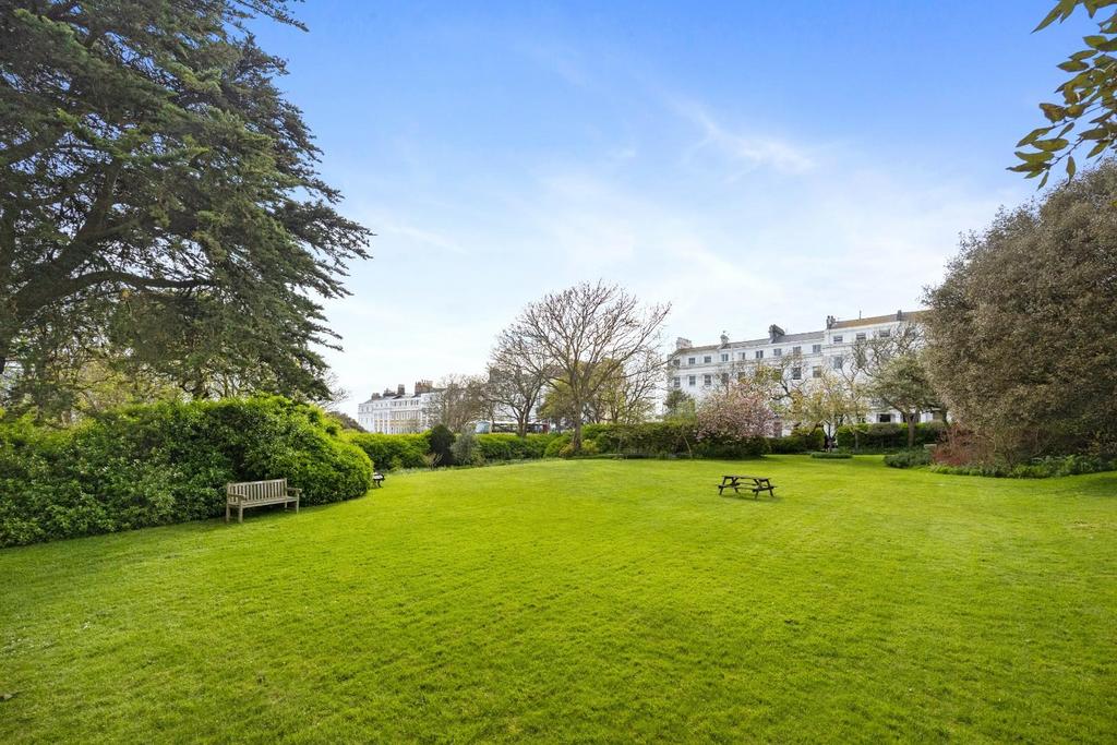 Sussex Square Garden - 008.jpg
