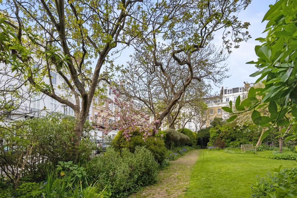 Sussex Square Garden - 010.jpg