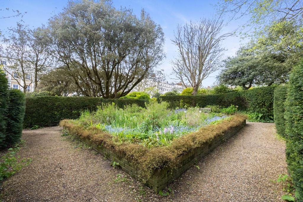 Sussex Square Garden - 022.jpg