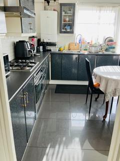 4 bedroom terraced house for sale, Vallance Road, London E1