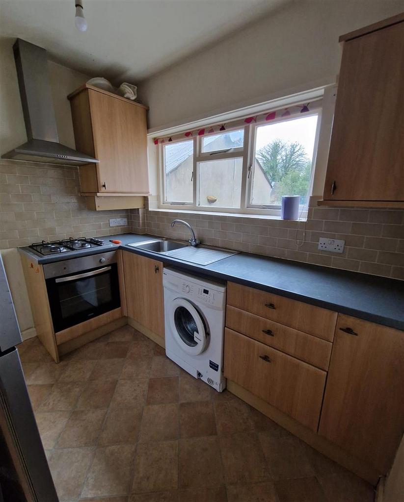 Kitchen 110a.jpg