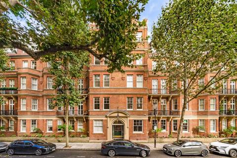 Cheyne Court, London SW3