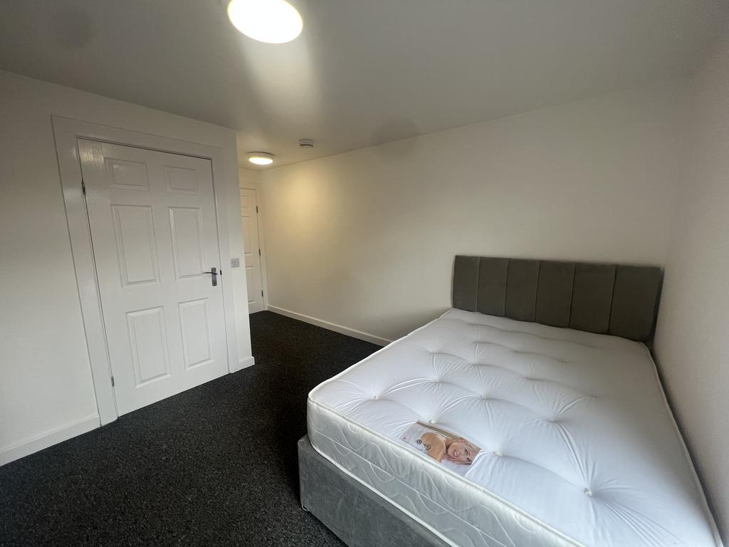 Room D (Available)